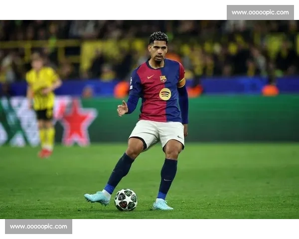 巴萨总监铁心留队信号：阿劳霍成弗里克防线非卖品