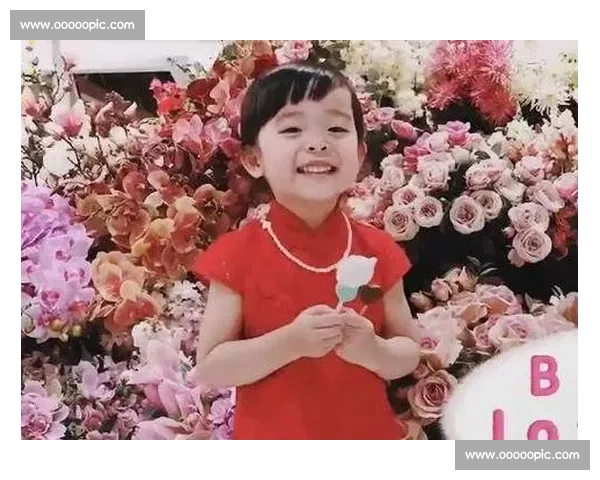 尔冬升女友晒 9 岁女儿近照:萌娃从容应对粉丝,“片场暴君” 变身慈父 尔冬升女友晒 9 岁女儿近照:萌娃从容应对粉丝,“片场暴君” 变身慈父