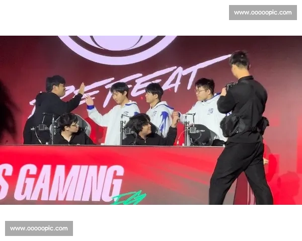 当电竞选手退役,他们的下一站,内容创作的光芒能否闪耀 当电竞选手退役,他们的下一站,内容创作的光芒能否闪耀